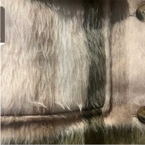 Women’s brushed plaid jacket from American Eagle Outfitters - Picture 5 of 8